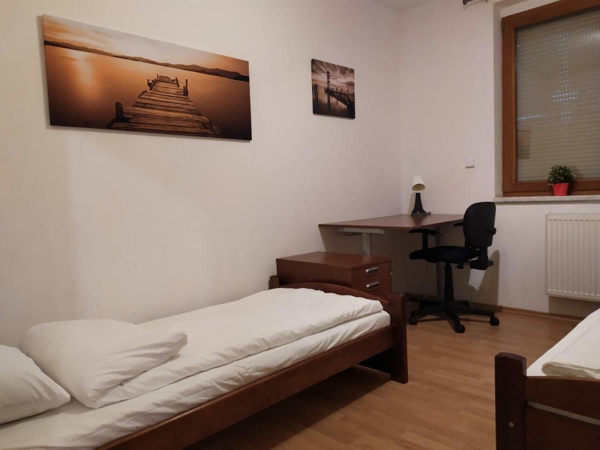 Kate & Jenny - Two-Level Apartment In The Old Town Bratislava Exterior photo
